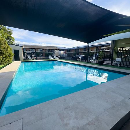 Golden West Motor Inn Dubbo Dış mekan fotoğraf