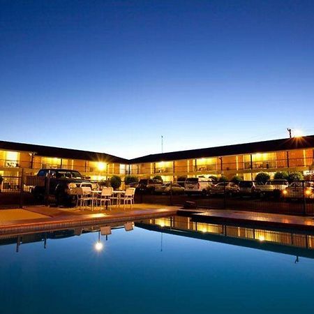 Golden West Motor Inn Dubbo Dış mekan fotoğraf